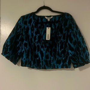 BB Dakota Spotlight Top | Blue Leopard